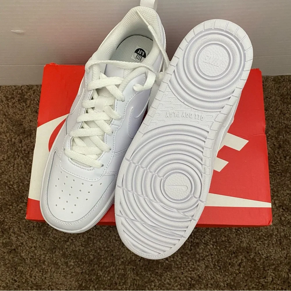 Nike Court Borough Low 2 White Youth Size 6.5